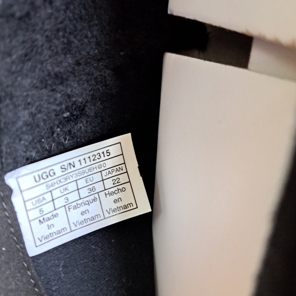 UGG Zarina Black Boots - Women's Size 5 - Picture 2 of 5